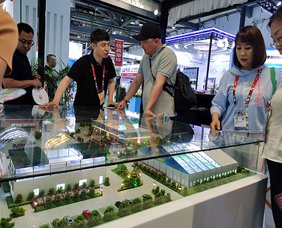 灵通篷房亮相第42届中国国际体育用品博览会